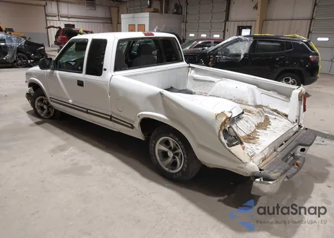 2000 Chevrolet S-10 Ls из США, поврежденный, VIN 1GCCS1954Y8298691